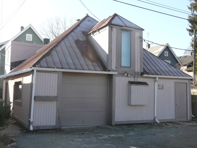 Foto del edificio - 123-125 Adams Ave