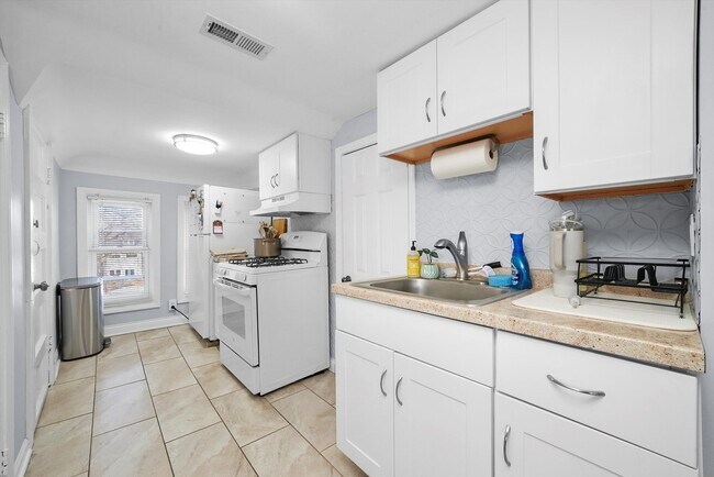 Foto del edificio - 3832 N Pulaski Rd