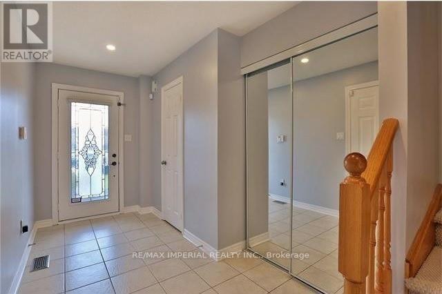 Photo du bâtiment - 344 Riverstone Dr