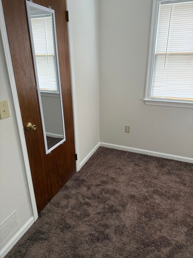 Building Photo - 53 Edgemont Ave