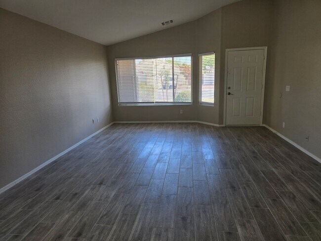Building Photo - 8161 W Clara Ln