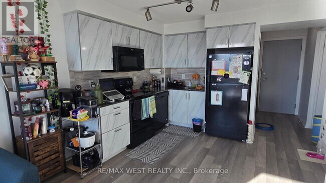 Photo du bâtiment - 80 Esther Lorrie Dr