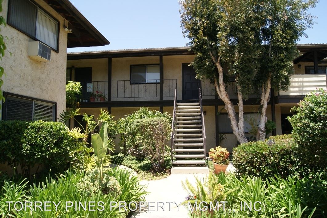 Foto principal - 160 Brightwood Ave