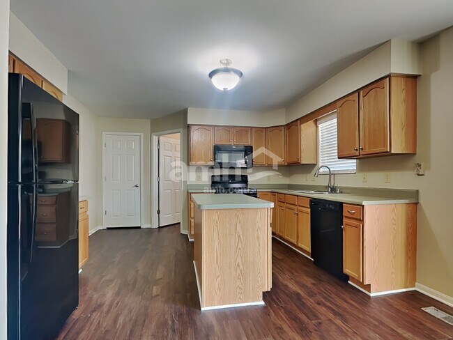 Building Photo - 1837 Cantwell Ct