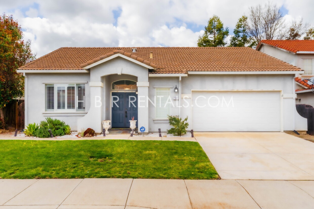 Foto principal - Single Story 3-Bedroom Home in Tracy – 173...