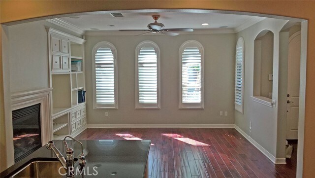 Building Photo - 80 Spanish Lace