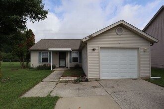 Building Photo - 9610 English Oak Pl