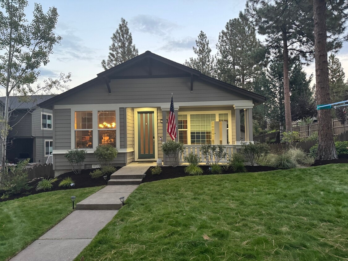 Foto principal - 19544 Fisher Lake Ln