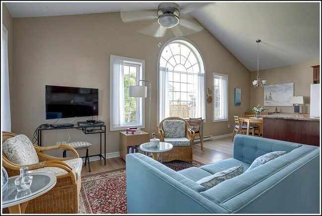 Photo du bâtiment - 325 Densmore Rd