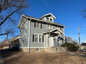 Building Photo - 3330 Burt St