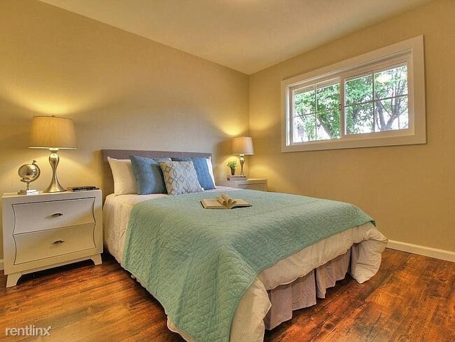 Building Photo - 659 Starlite Way