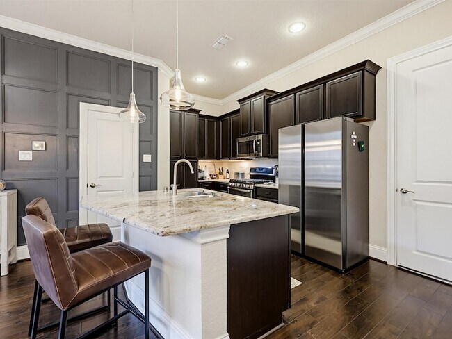 Foto del edificio - 8418 Oak Leaf Point Dr