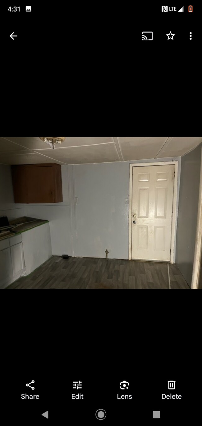 Building Photo - 218 Clyburn St