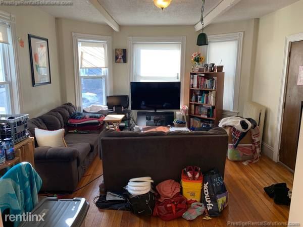 Building Photo - 1 br, 1 bath  - 80 Robbins St #4