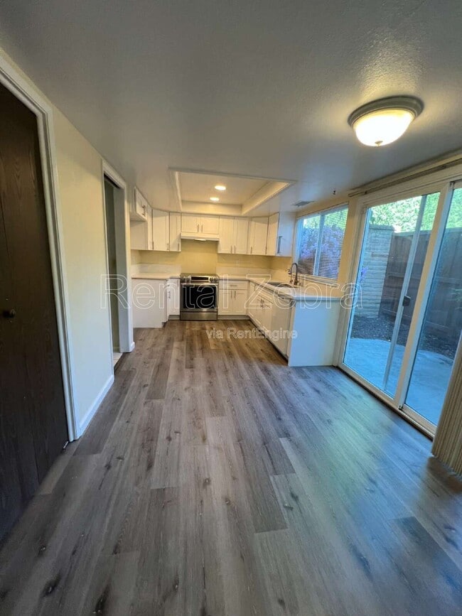 Building Photo - 3616 Cherryglen Way