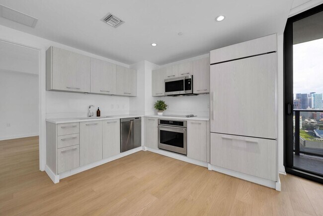 Foto del edificio - 45 SW 9th St
