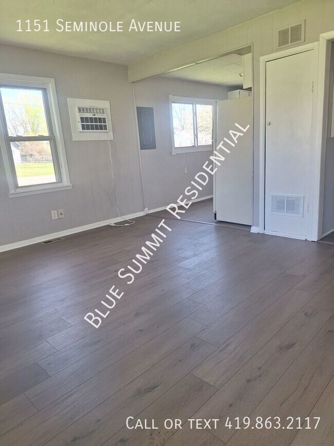 Building Photo - Adorable 2 Bedroom Ranch