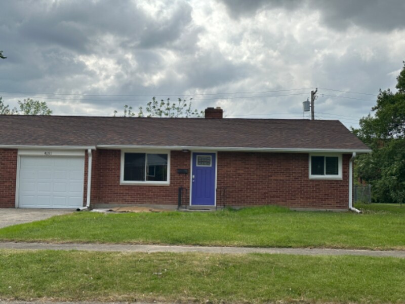 Primary Photo - 4051 Royal Oak Dr