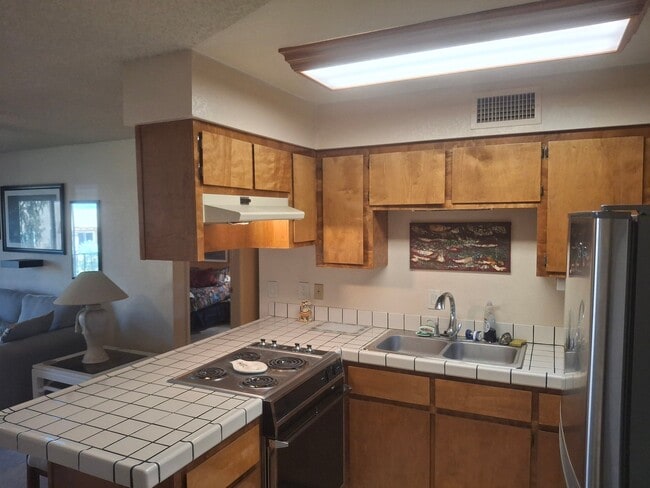 Building Photo - 276 Lake Havasu Ave