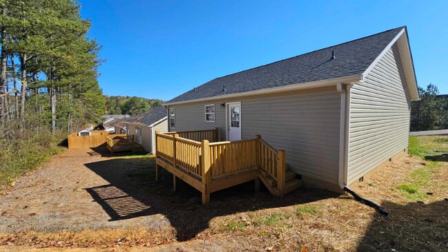 Building Photo - 125 Roslyn Ct