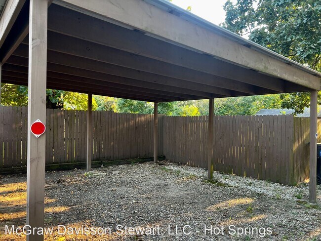 Foto del edificio - 3 br, 1 bath House - 1627 Willow St.