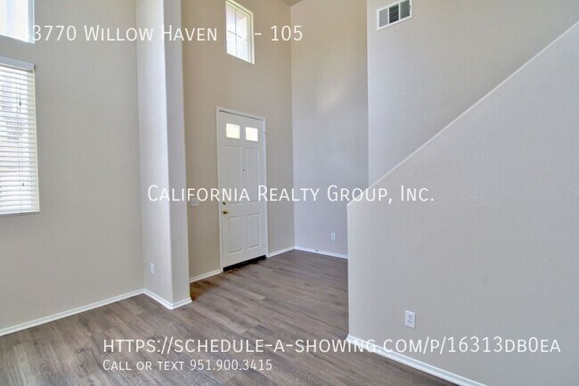 Foto del edificio - 33770 Willow Haven Ln