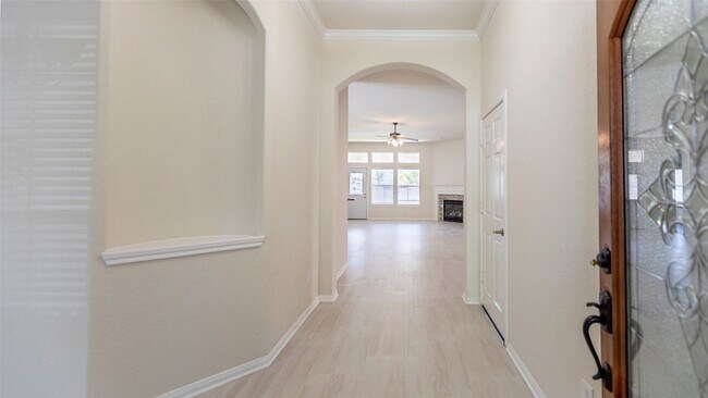 Foto del edificio - 7003 Kendall Lake Ct