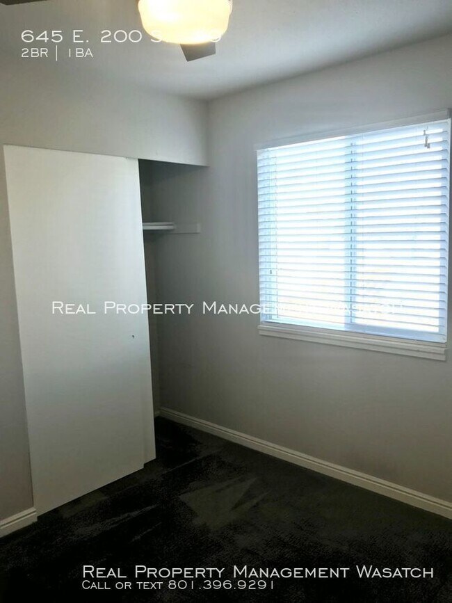 Foto del edificio - Move In Special 1 Month Free!