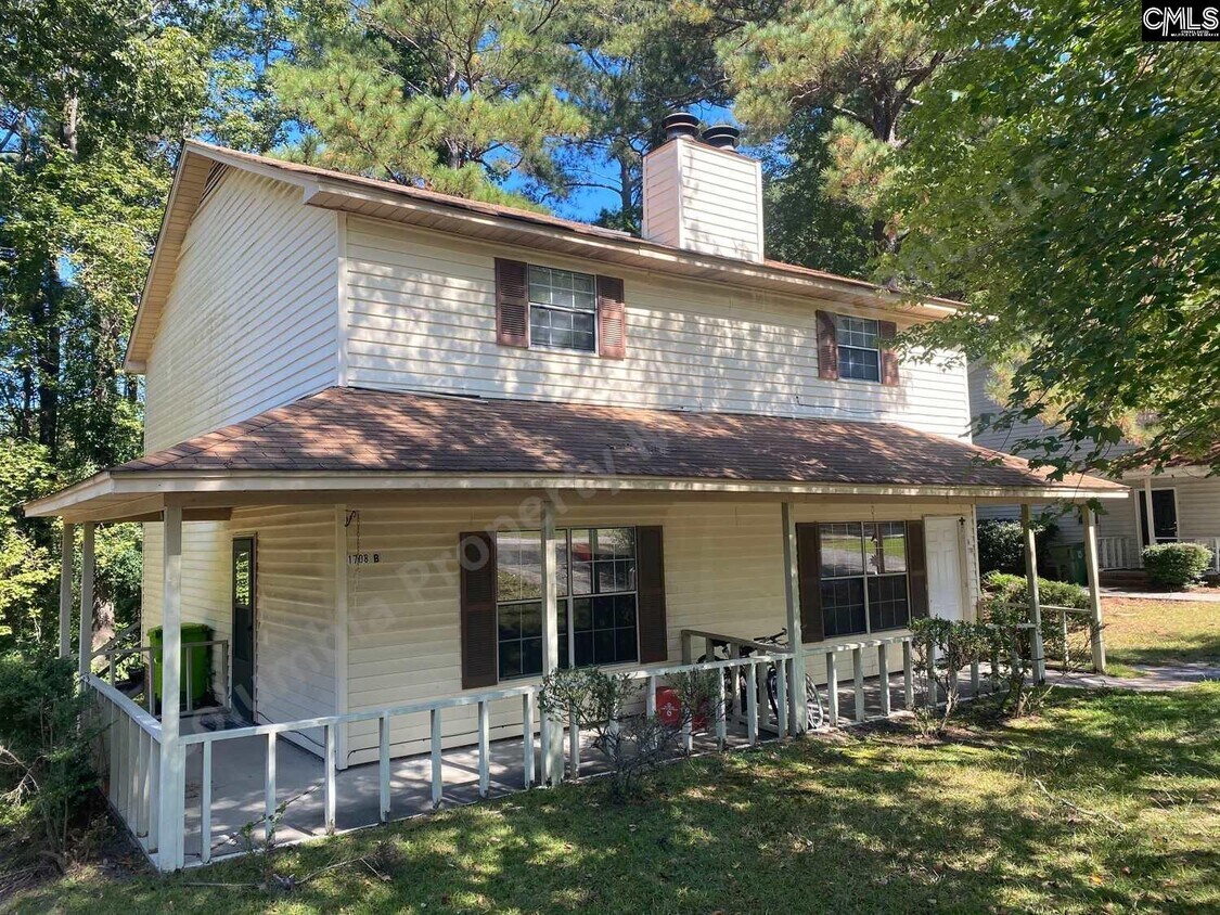 Primary Photo - 1708 Springwoods Lake Dr