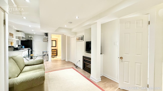 Building Photo - 1536 Beechlawn Dr