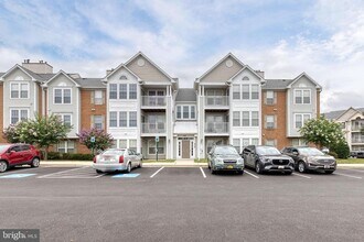 Building Photo - 2440 Blue Spring Ct