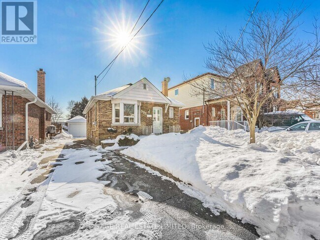 Photo du bâtiment - 521 Glen Park Ave