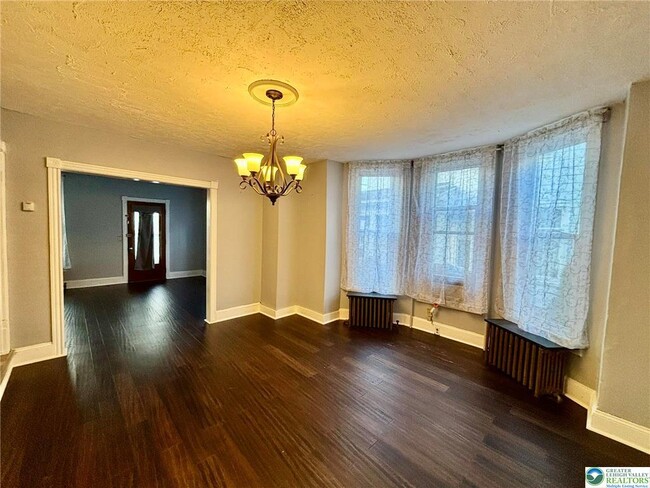 Foto del edificio - 35 E Pennsylvania Ave