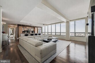 Building Photo - 675 President St