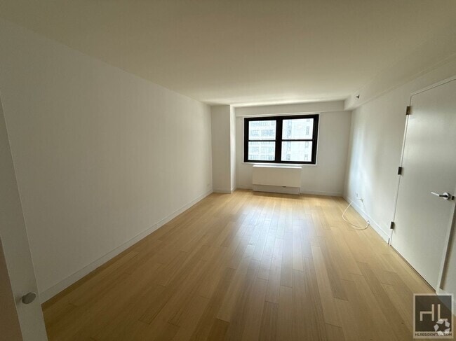 Building Photo - East 39th Street