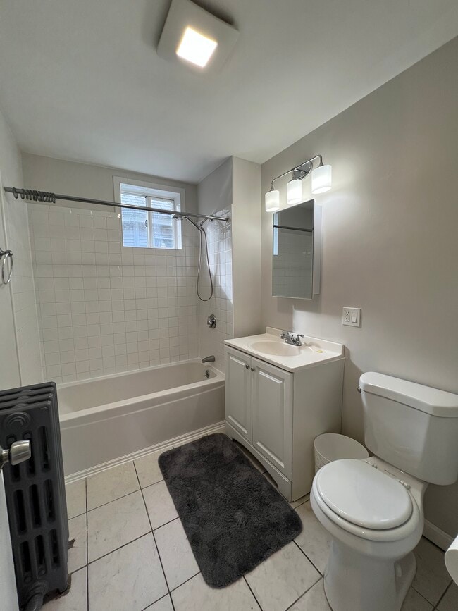 Building Photo - 154 Stanwood St