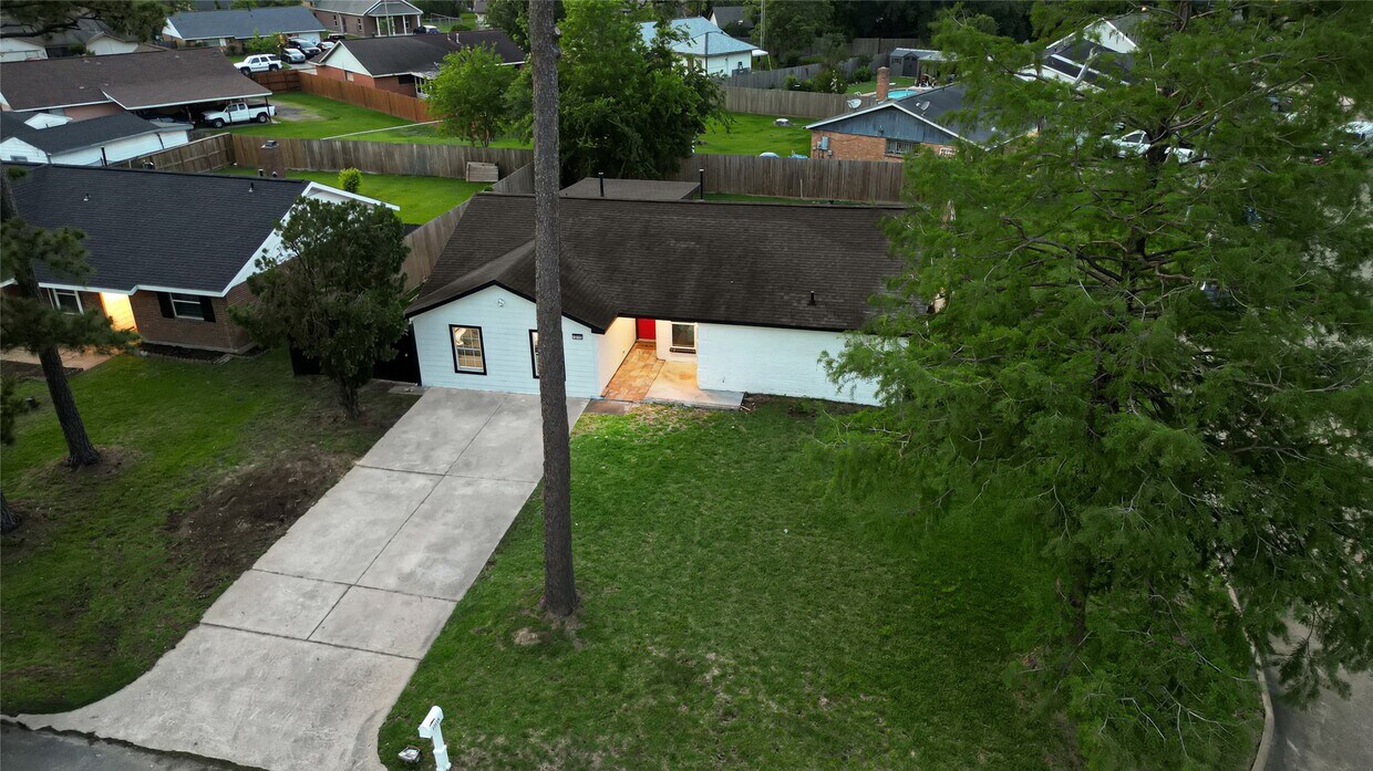 Foto principal - 12115 Wood Forest Dr