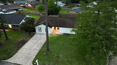 Building Photo - 12115 Wood Forest Dr