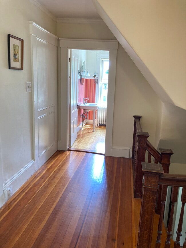 hallway - 515 Crafts St