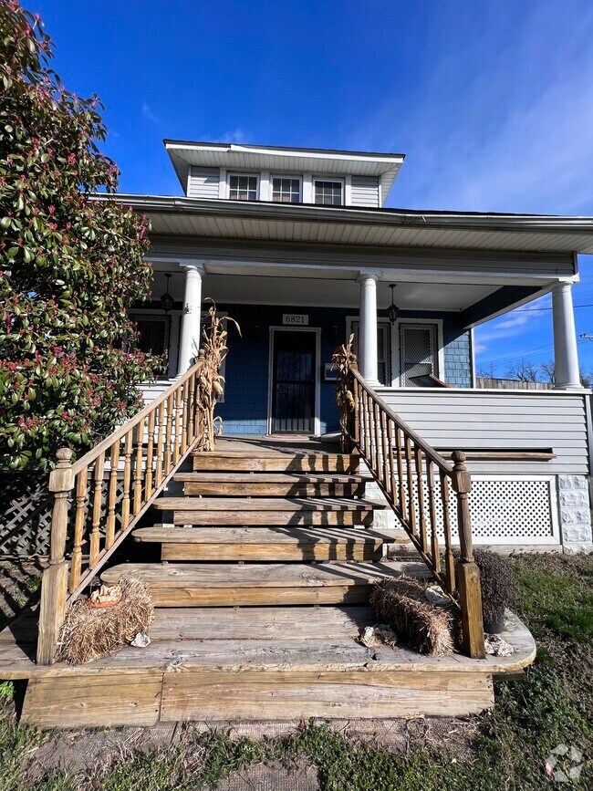 Patapsco Park Apartments for Rent with a Living Room Brooklyn, MD 1