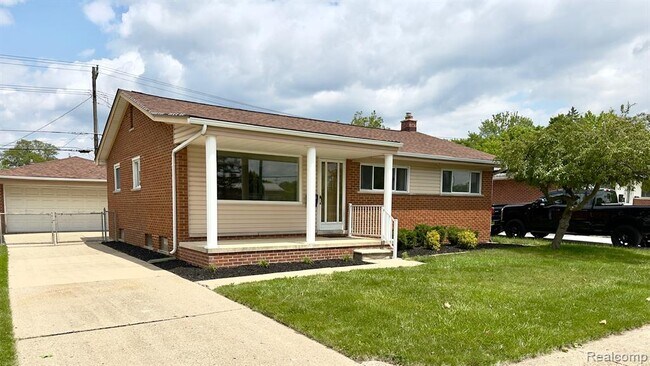 Foto del edificio - 20724 Ann Arbor Trail