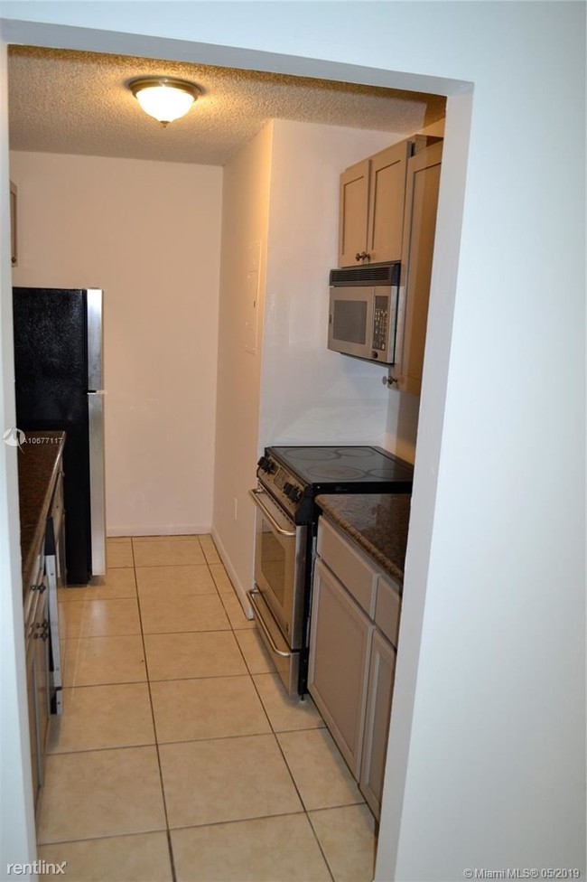 Building Photo - 3 br, 2 bath  - 7429 SW 152nd Ave