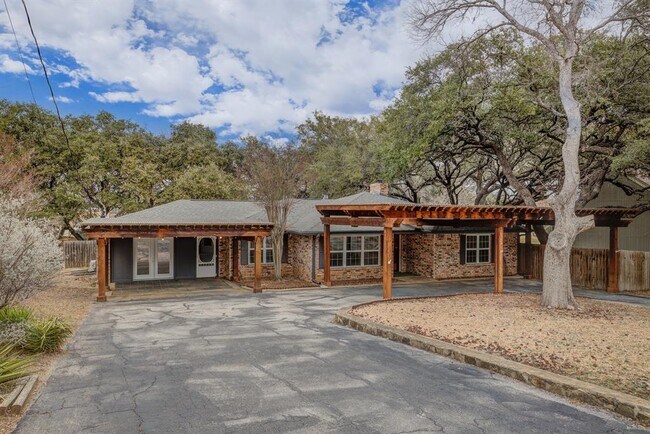 Foto del edificio - 5303 Shady Oak Cir