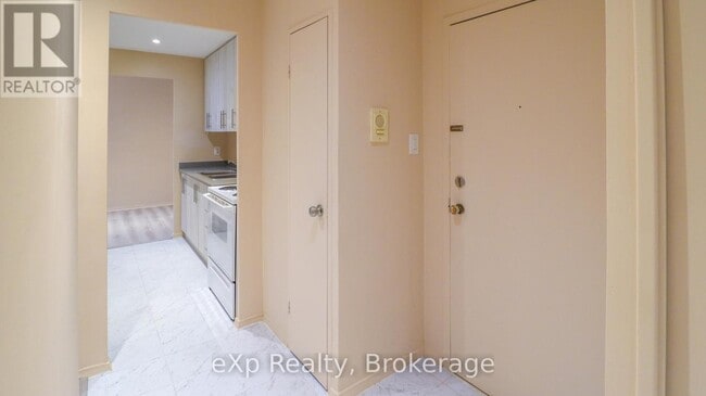 Building Photo - 205 - 84 SECOND STREET