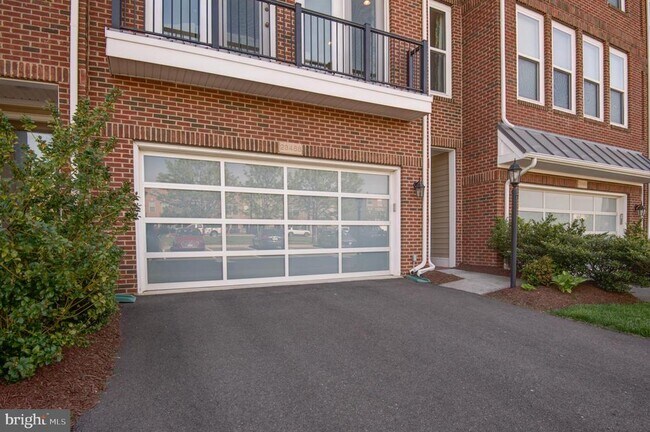 Foto del edificio - 23488 Hillgate Terrace