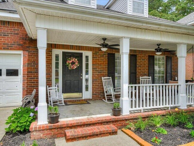 Building Photo - Evans 4 Bedroom