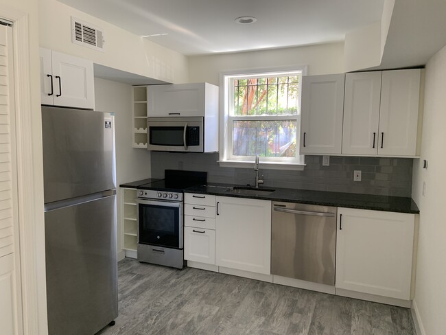 Foto del edificio - 411 5th St SE