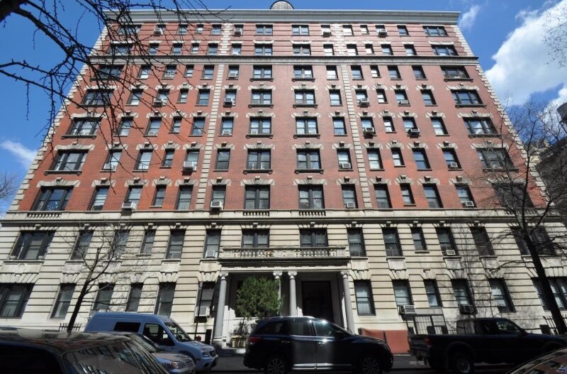 Building Photo - 201 Riverside Dr