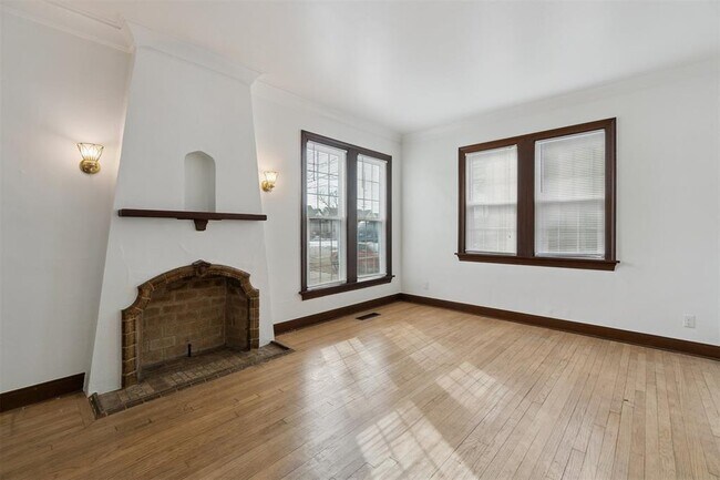 Foto del edificio - 1905 N Brauer Ave