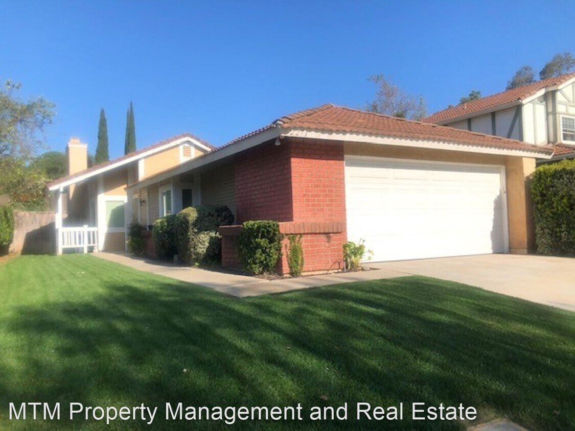 Foto principal - 2 br, 2 bath House - 2271 Charise St.